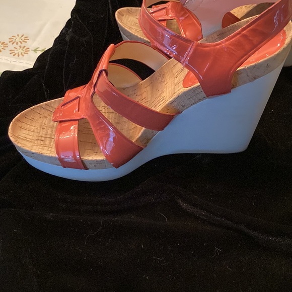 Shoes - Picture 4 of 4